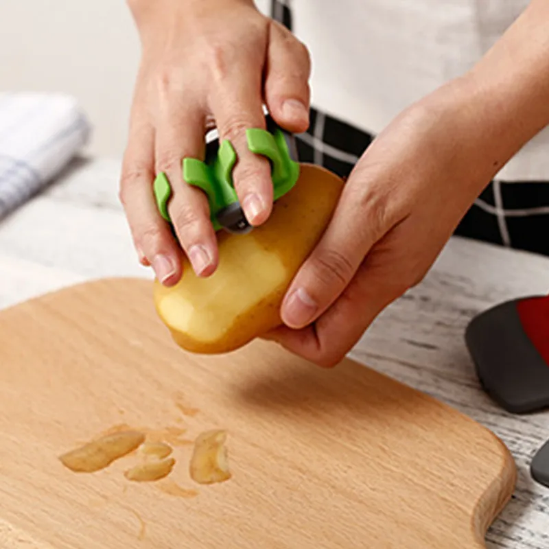 Double Finger Vegetable Peeler